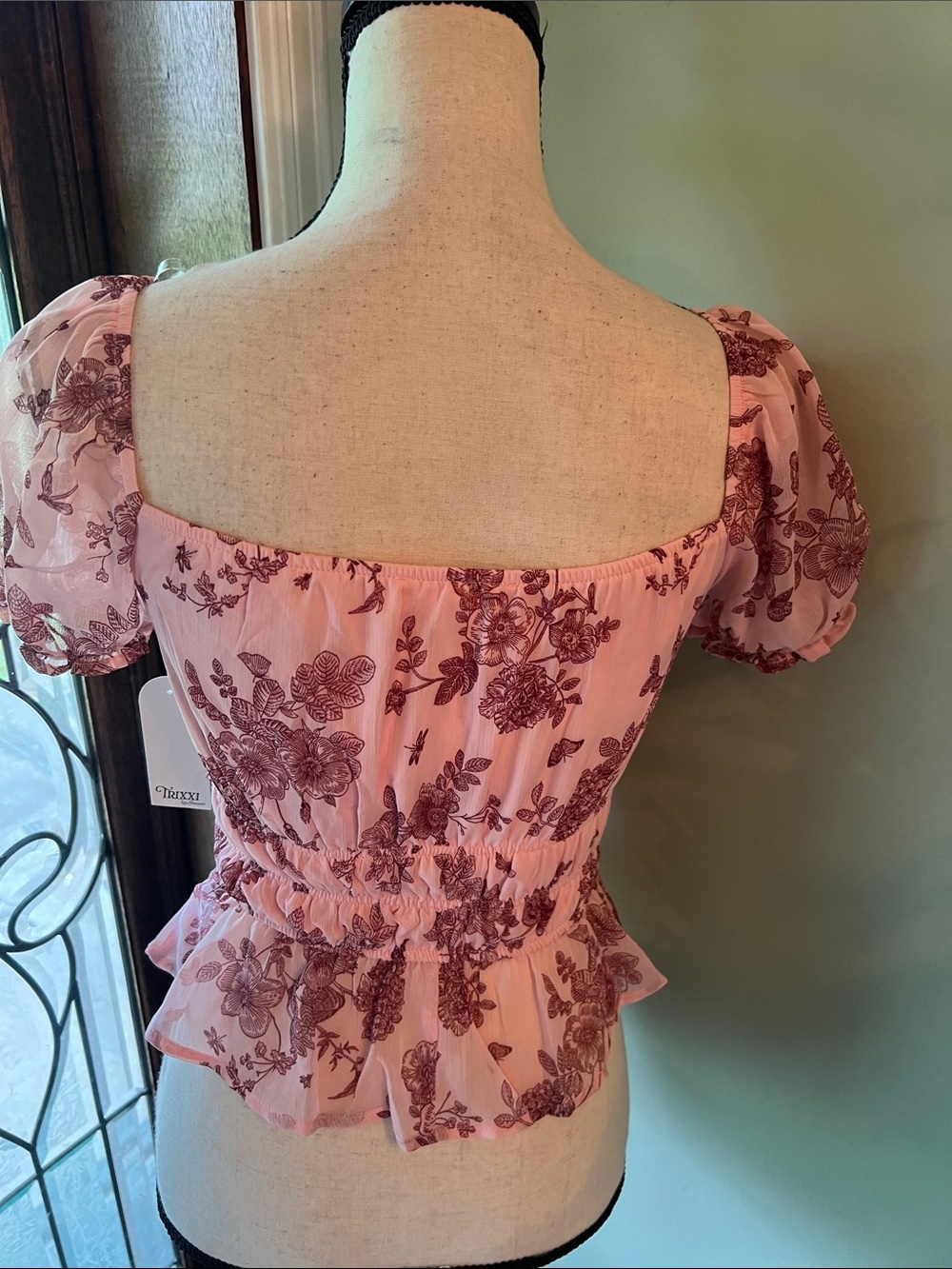 Trixxi Pink Floral Square-Neck Puff Sleeve Peplum Top - Picture 4 of 6